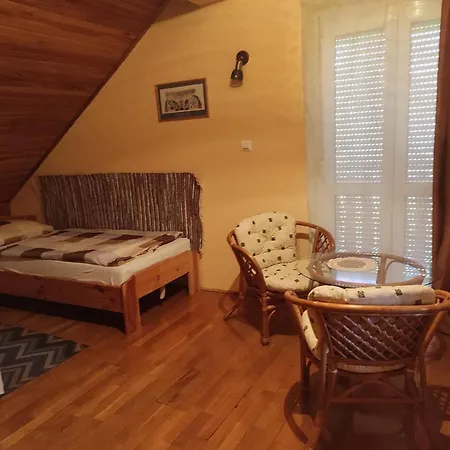 Appartement Csaladok Baratja -baratok Csaladja